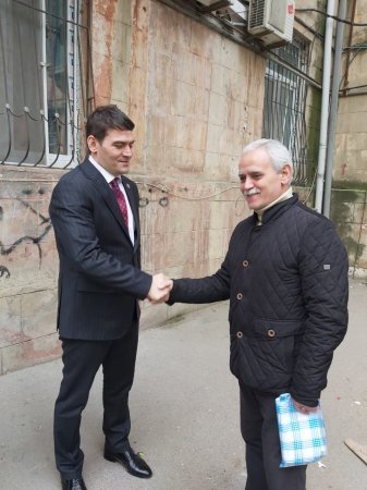 19 saylı Nərimanov birinci seçki dairəsindən deputatlığa real layıqlı namizəd Güloğlan Cabbarovun Təbriz 100 a küçəsində sakinlərlə növbəti görüşü keçirilmişdir. FOTO-lar