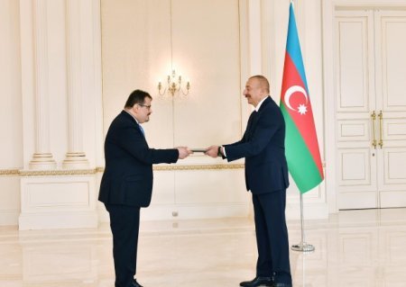 Prezident Petr Mixalkonun etimadnaməsini qəbul etdi - FOTO Prezident Petr Mixalkonun etimadnaməsini qəbul etdi - FOTO